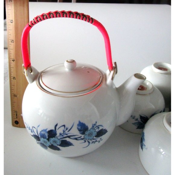 Vintage Golden China Asian Tea Set - 4 Cups & Pot Blue Floral - Ceramic Taiwan - Picture 12 of 16